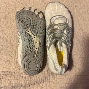 Lightweight Slip-On Athletic Shoes in Off-White and Gray